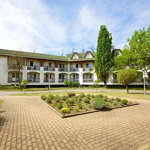Hotel Auguszta Es Diakszallo **