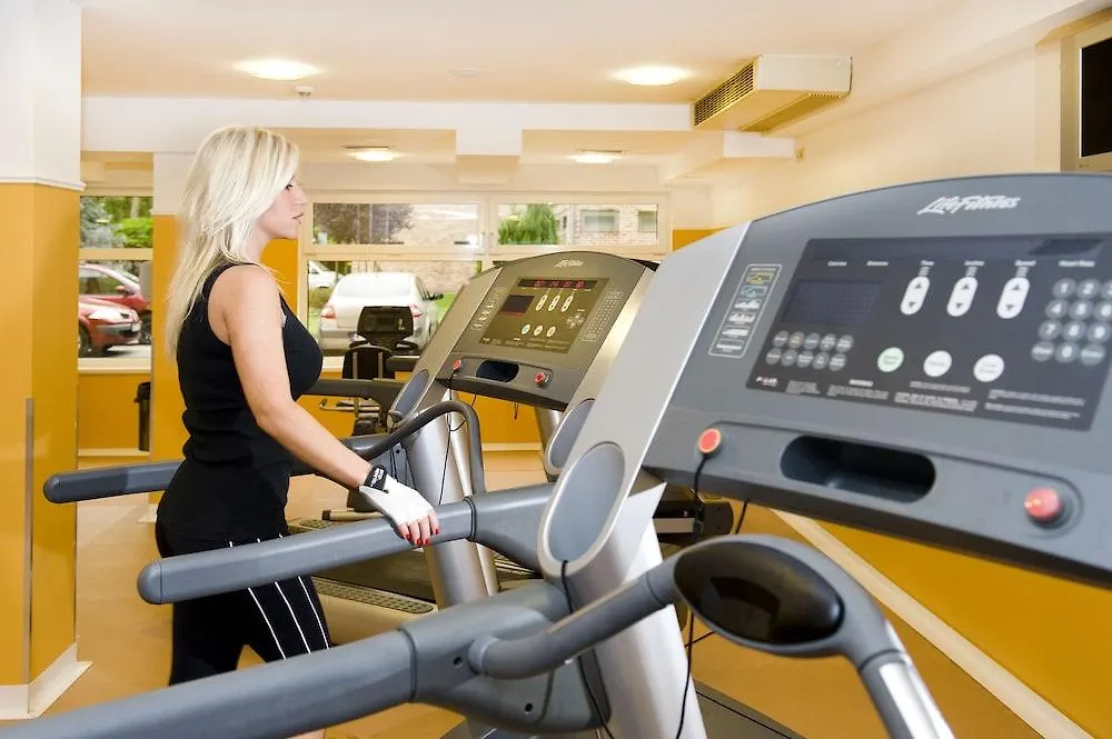 Holiday Beach Budapest Wellness Hotel With Sauna Park Węgry