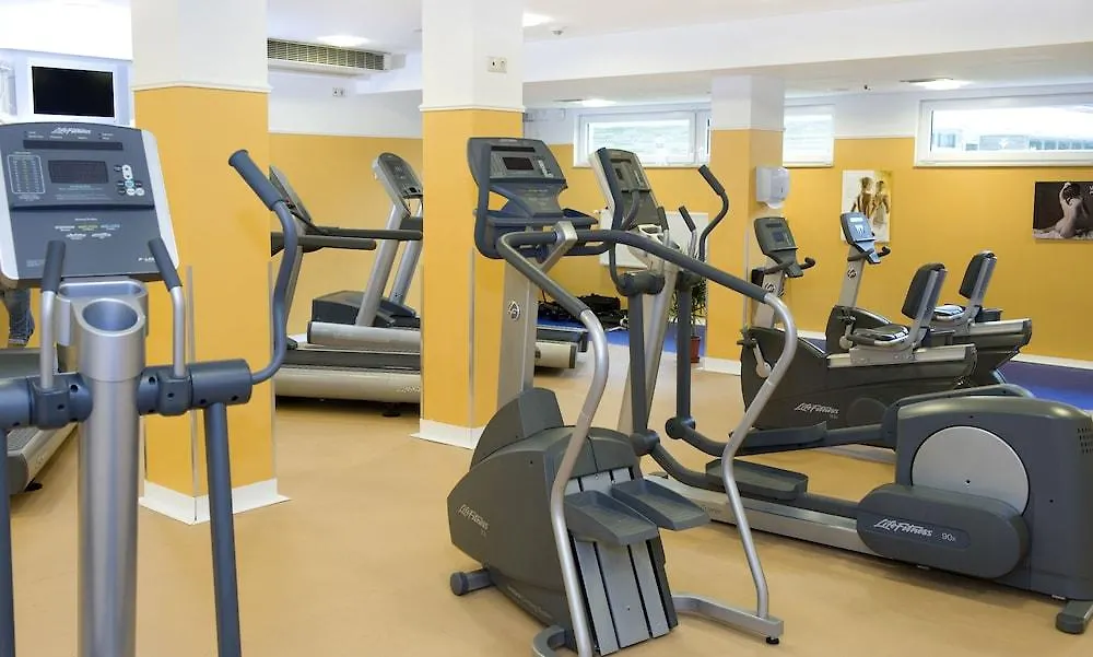 ****  Holiday Beach Budapest Wellness Hotel With Sauna Park Węgry