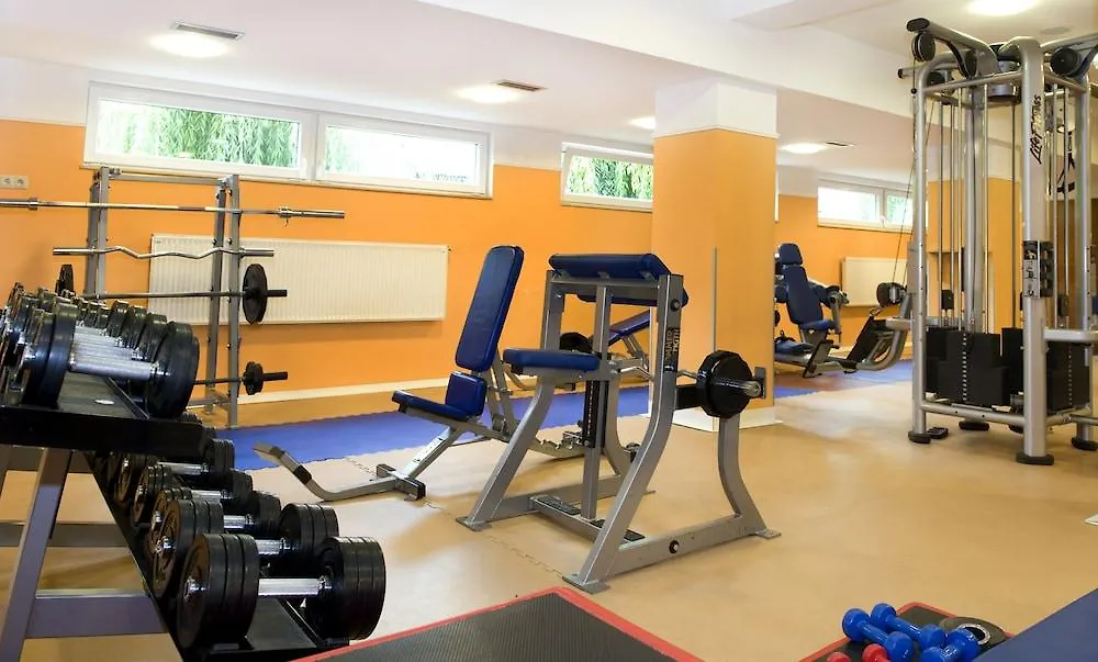 Holiday Beach Budapest Wellness Hotel With Sauna Park