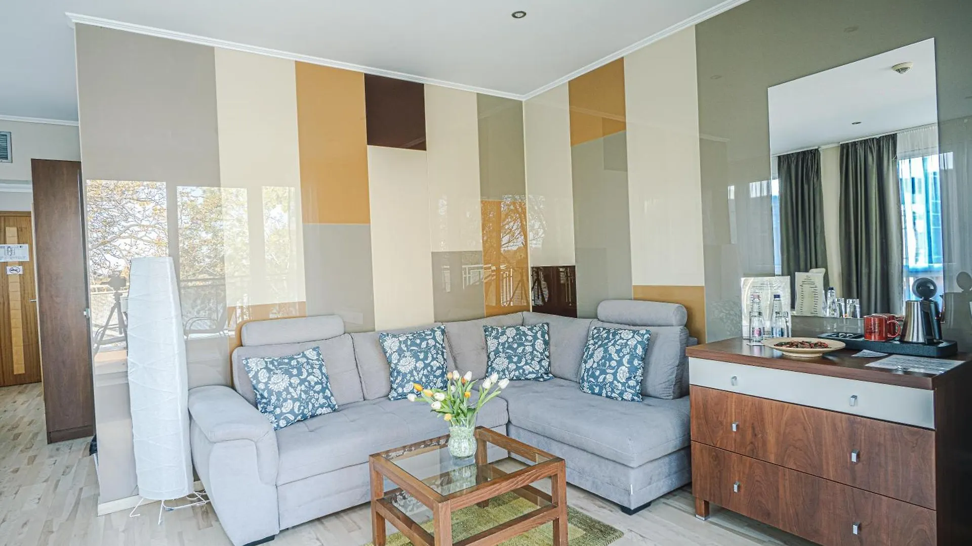 Holiday Beach Budapest Wellness Hotel With Sauna Park
