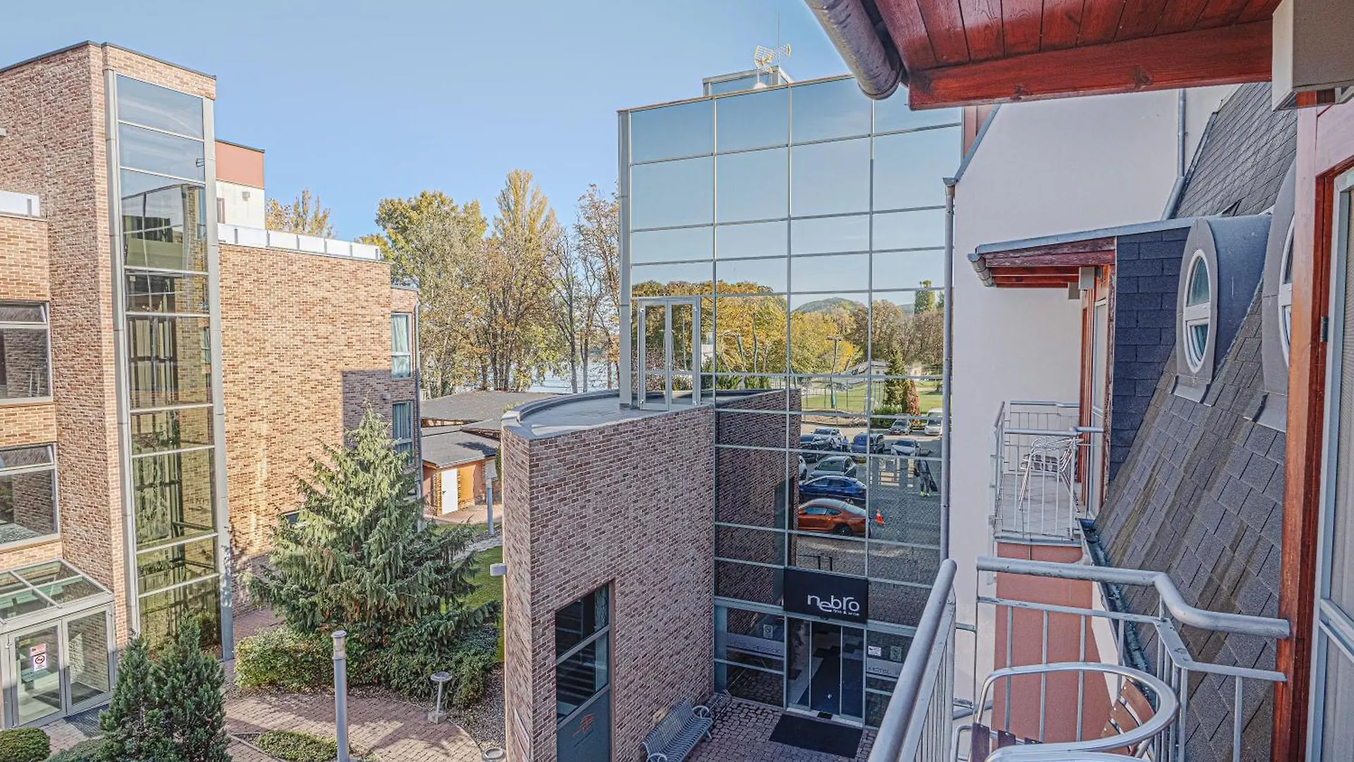 Holiday Beach Budapest Wellness Hotel With Sauna Park 4*,