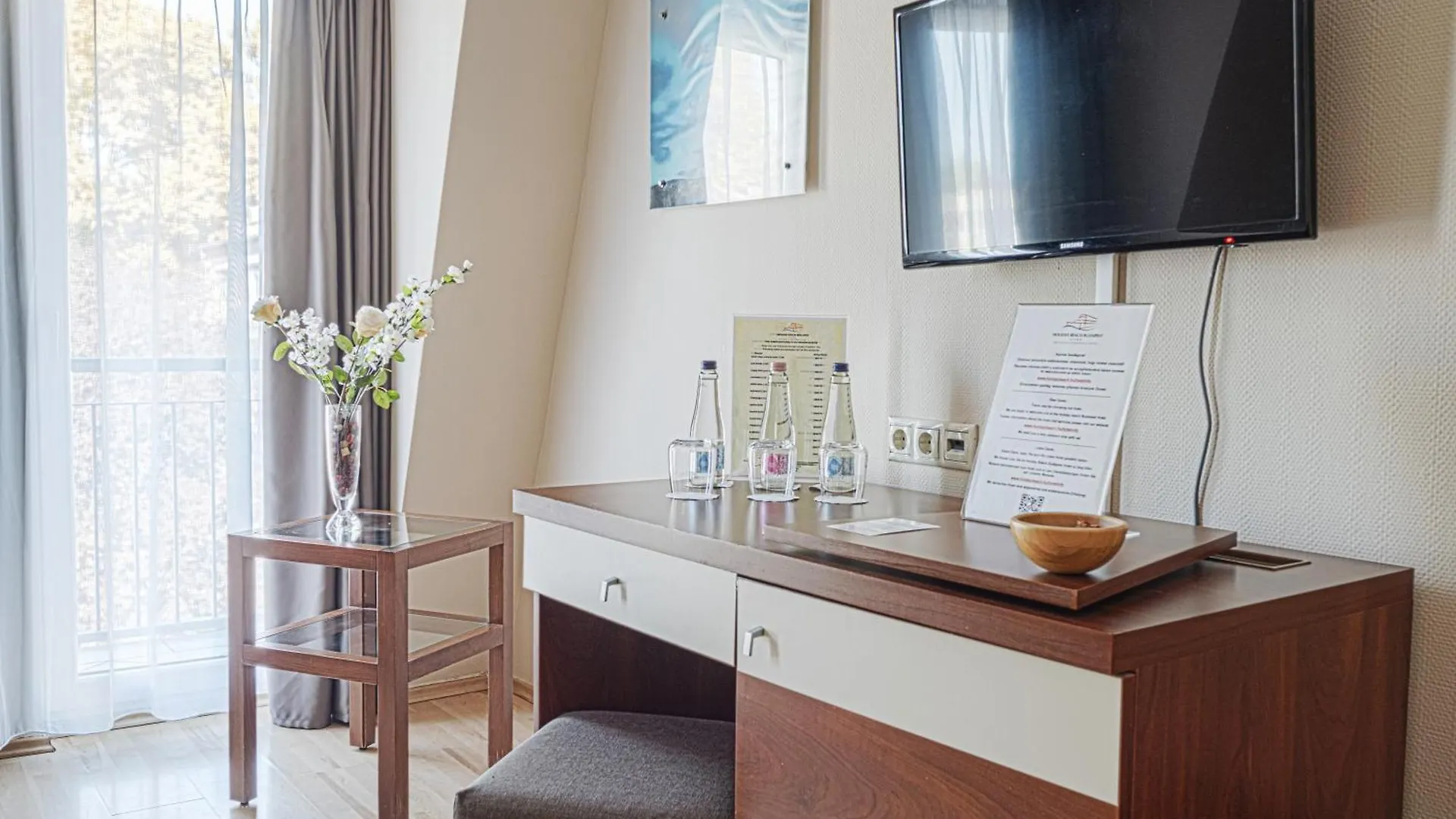 Holiday Beach Budapest Wellness Hotel With Sauna Park 4*,  Węgry
