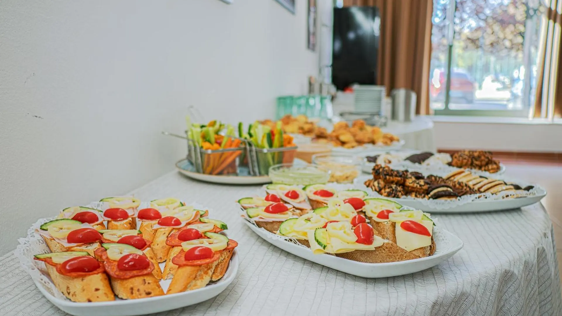 Holiday Beach Budapest Wellness Hotel With Sauna Park