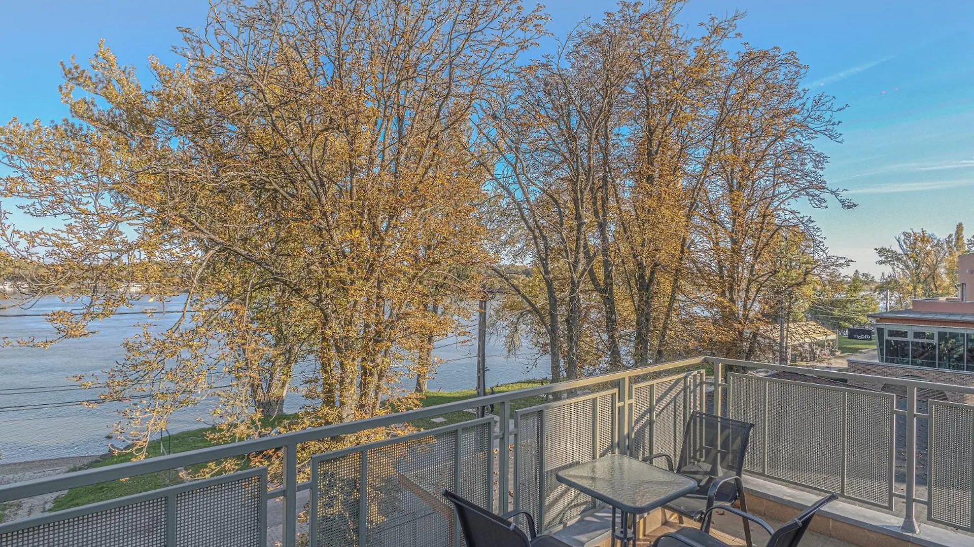 Holiday Beach Budapest Wellness Hotel With Sauna Park Węgry