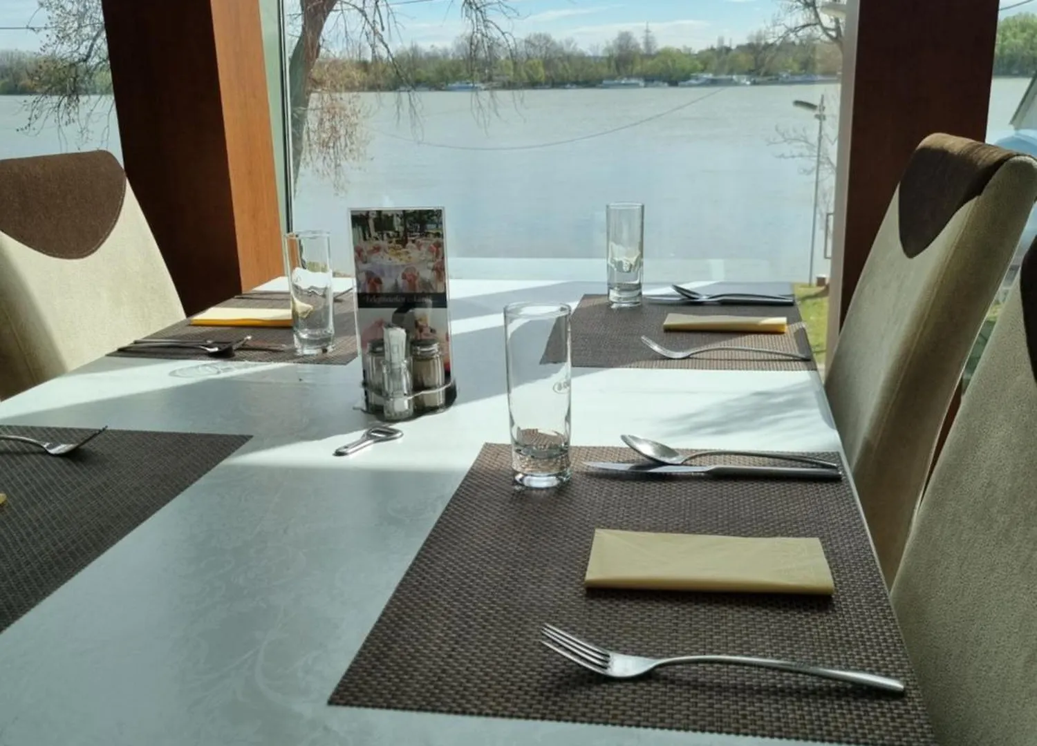 Holiday Beach Budapest Wellness Hotel With Sauna Park