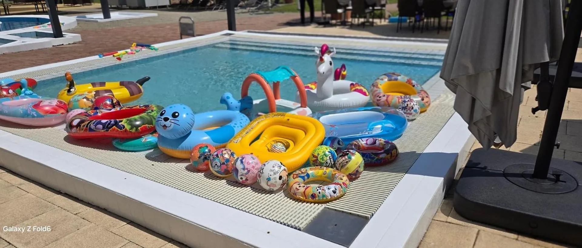 Holiday Beach Budapest Wellness Hotel With Sauna Park 4*,