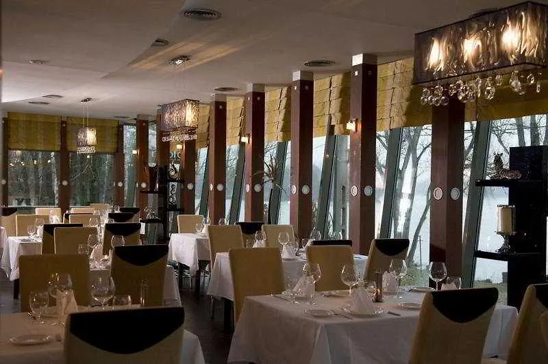 Holiday Beach Budapest Wellness Hotel With Sauna Park